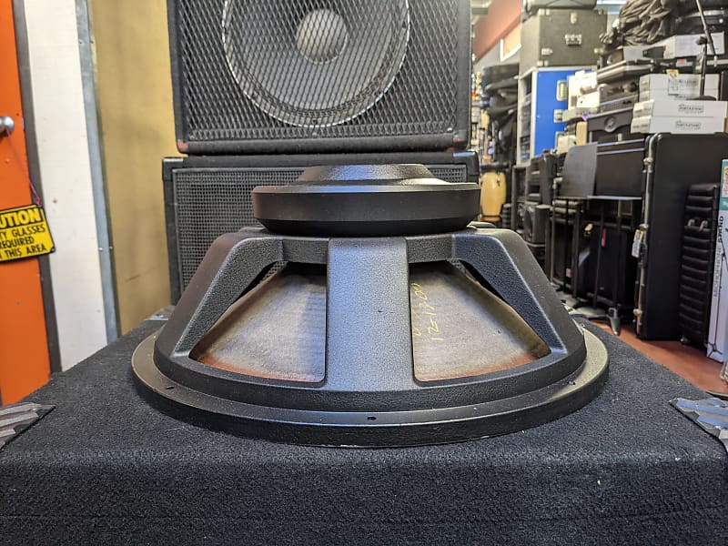 JBL 2241H 600 Watt 8 Ohm 18