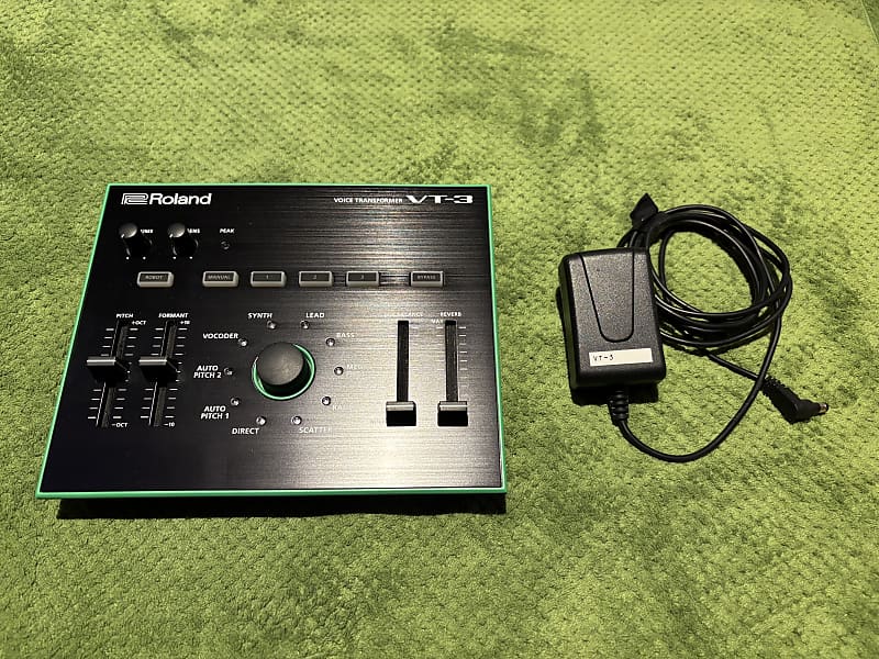 Amazon.com: ROLAND VT-3 Vocal effect processors : Musical