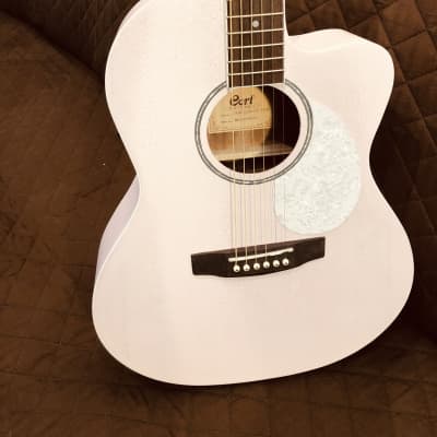 Cort JADECLASSICPPOP Jade Classic Series Venetian Cutaway Mahogany 6-String Acoustic-Electric Guitar image 8