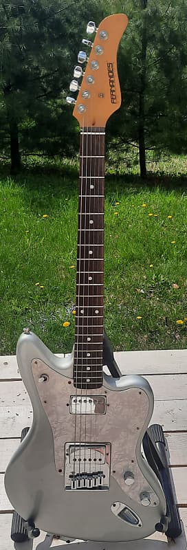 ギター Fernandes JG-65S Fernandes JG-65S Silver Jaguar Jazz Master Sustainer Vintage