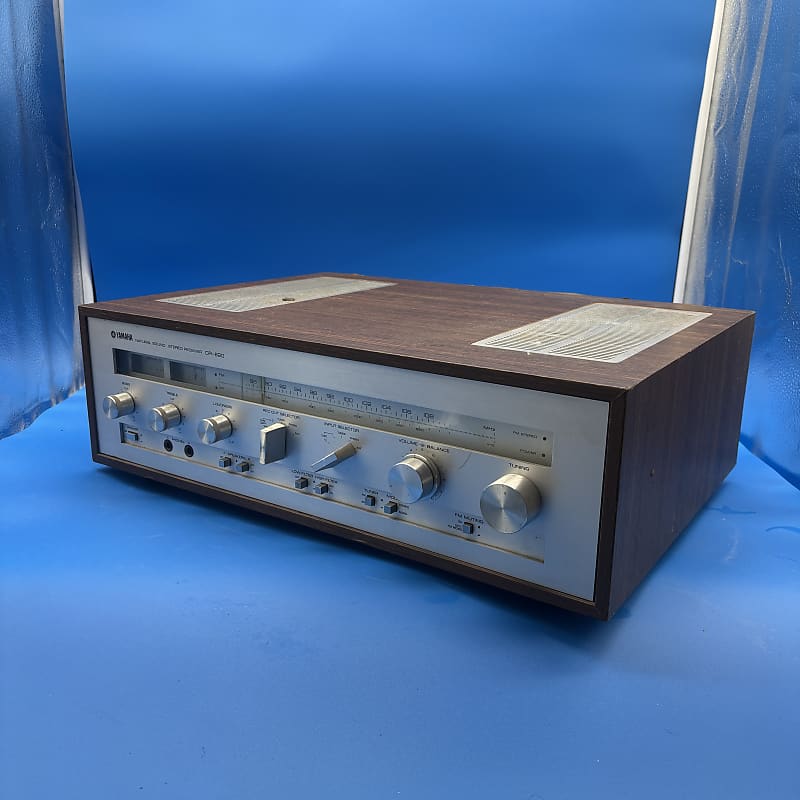 Yamaha CR-620 AM/FM Stereo Receiver  			