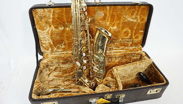 Yanagisawa 880 Alto Saxophone.Great looker.beautiful professional player