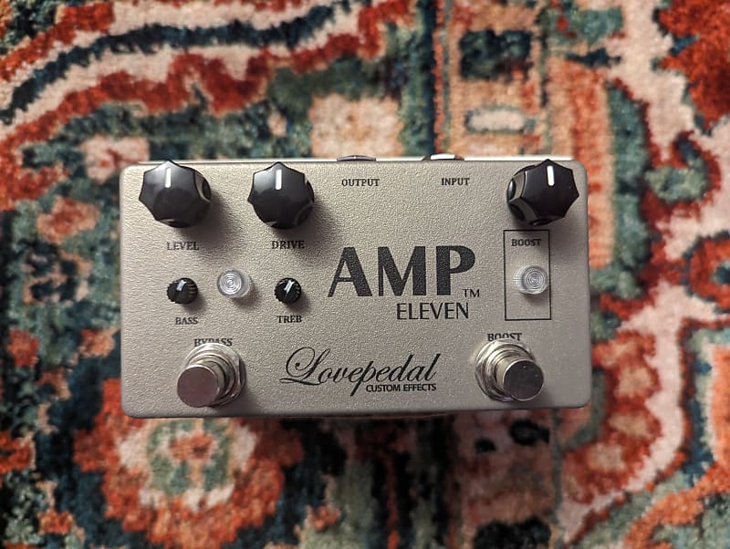 Amp Eleven by Lovepedal - Gold textured metal enclosure