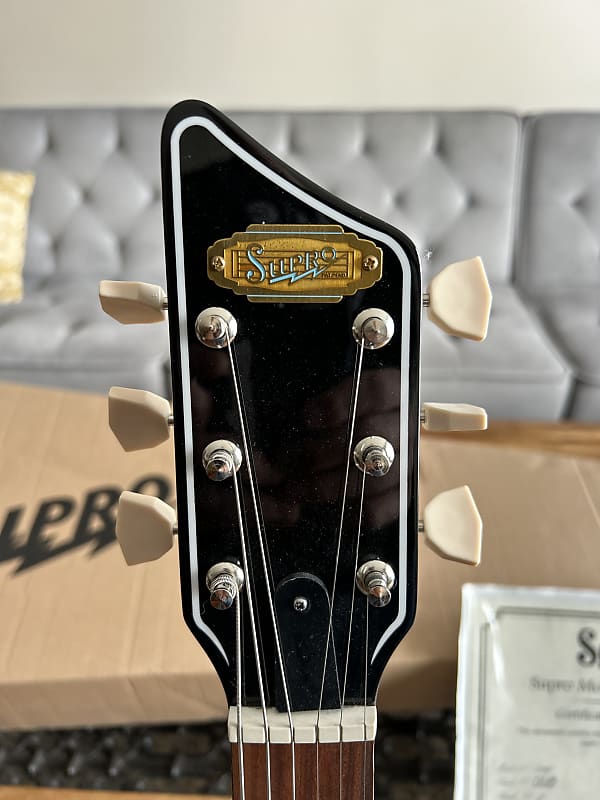 Supro 1261AW Ozark | Reverb Canada