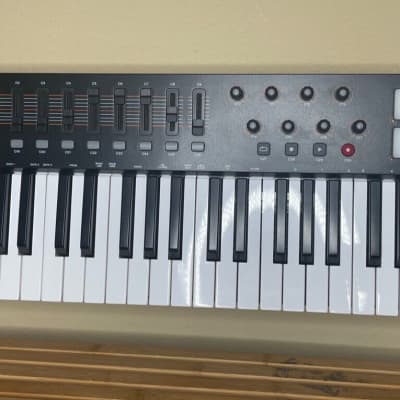 M-AUDIO Oxygen 49 49-Key MIDI Keyboard Controller
