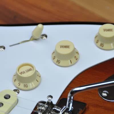 Fender Vintera 50's Stratocaster Modified 2 Color Sunburst image 7