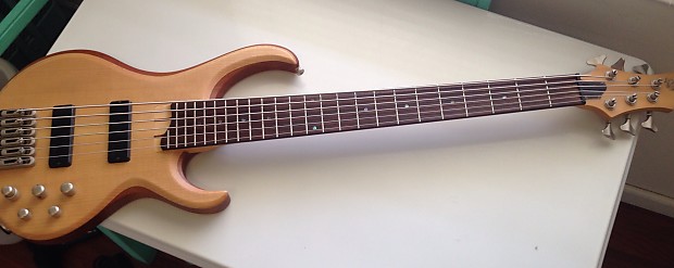 Ibanez hotsell btb 556