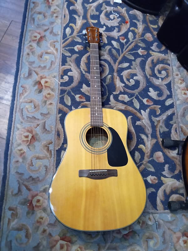 Fender DG-8S Acoustic Guitar Pack - Natural Reviews | Sweetwater