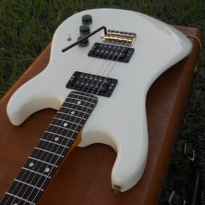 Kramer USA Pacer Guitar Minty 100% Original White/Gold OHSC 1982 Collector Grade image 5