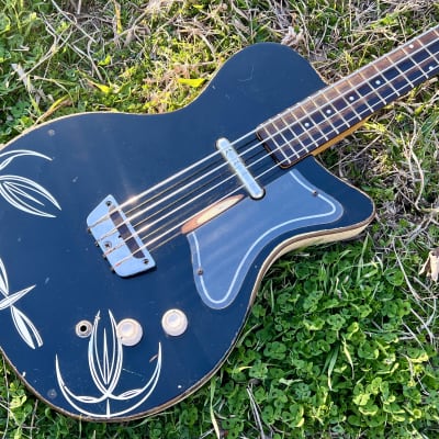 1959 Silvertone Model 1444 Danelectro Made Dolphin Nose Bass Guitar Black over Copper image 4