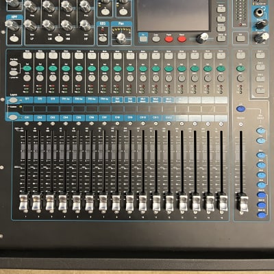 ALLEN&HEATH Qu-16c (SKBケース付き) ALLEN&HEATH Qu-16c (SKBケース