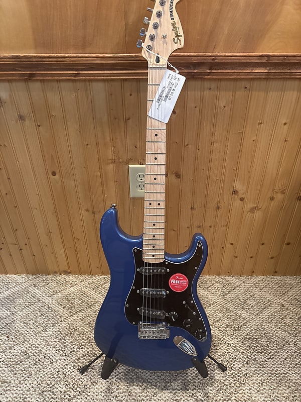 ギター Fender Mexico Deluxe Player Stratocaster Fender Deluxe Players Stratocaster | Reverb Canada