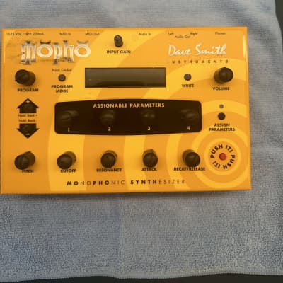 Dave Smith Instruments Mopho Desktop Monophonic Synthesizer 2008 - 2016 - Yellow