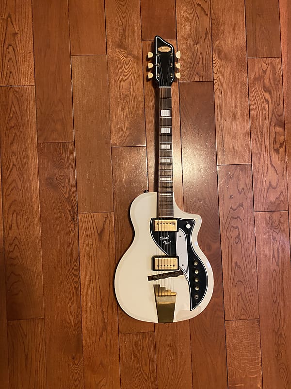 Supro Dual Tone 1958 Off White with Amplifier image 1