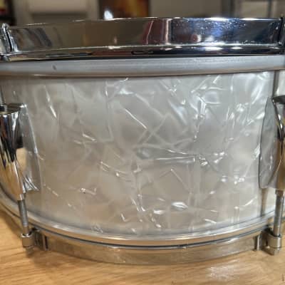 Gretsch Dixieland Separte Tension snare drum 1962 - White Pearl image 6