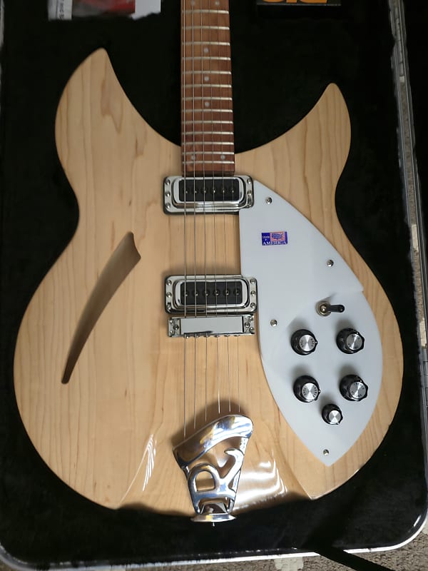 Rickenbacker 330 (1990 - 2011) | Reverb Canada