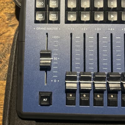 ChamSys MagicQ Mini Connect 2023 - Azul y negro image 5
