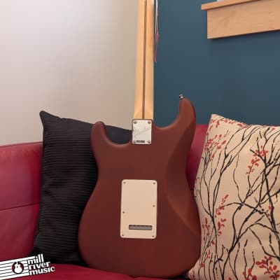 Fender American Performer Sassafras Stratocaster®, Rosewood Fingerboard, Mocha w/ Gig Bag image 6