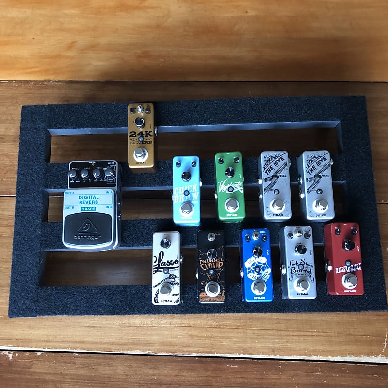 Outlaw Effects Pedal Lot & Pedalboard Reverb