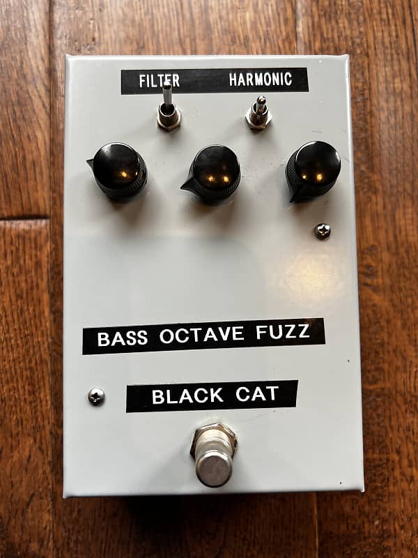 Black Cat Bass Octave Fuzz