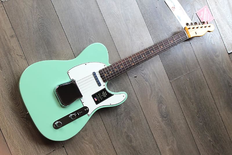 FENDER "American Vintage II 1963 Telecaster, Rosewood Fingerboard, Surf Green" HARDCASE, PAPERS, 3, 5 KG image 1