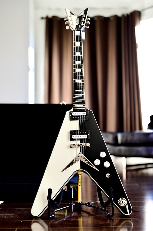 Dean USA Michael Schenker Black and White Flying V 2010 | Reverb UK