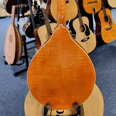 Kentucky KM-272 Deluxe Oval Hole A-Style Mandolin image 2