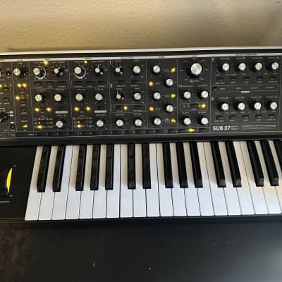 Moog Sub 37 Tribute Edition 2010s - Black