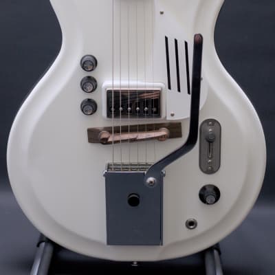 Supro 1571VDW White Holiday Single Pickup Americana Series