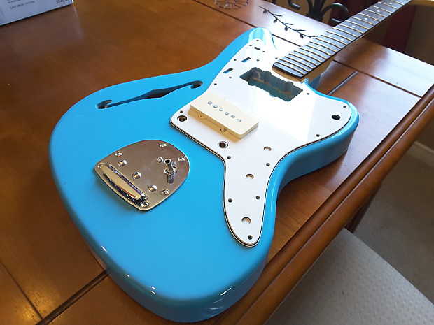 Jazzmaster shop f hole