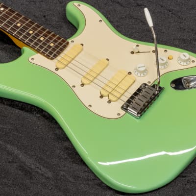 【used】Fender / Jeff Beck Stratocaster 2001 Surf Green #SZ0178093 3.79kg【TONIQ横浜】 for sale