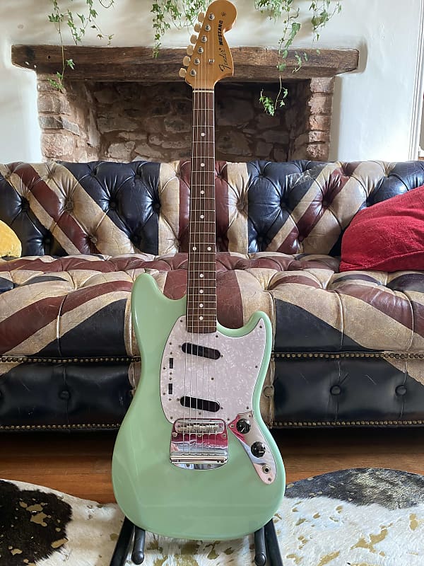 【希少】78年製 Fender USA Mustang 1978 Fender Mustang DEMO - YouTube