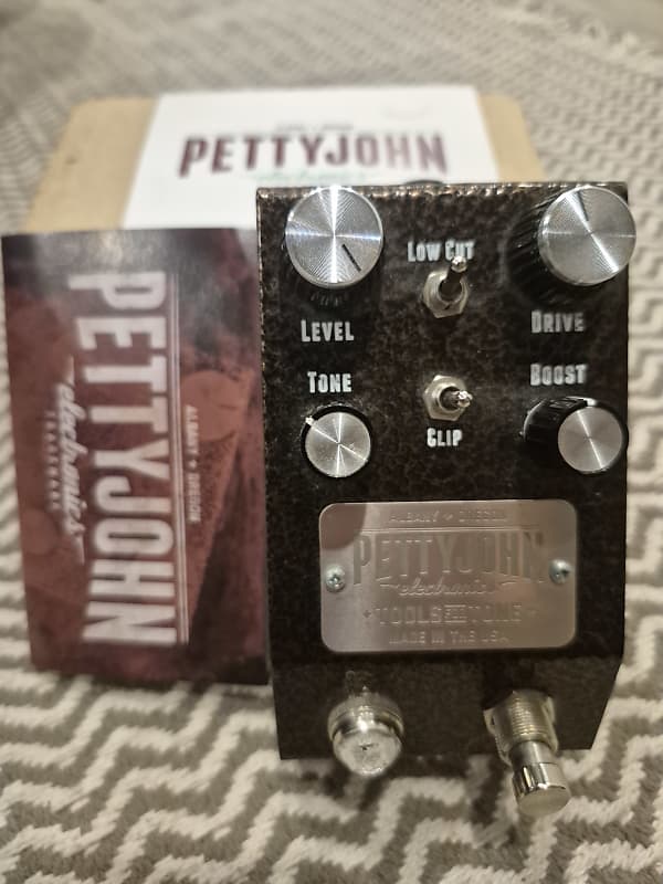 【うさみ】PETTYJOHN Electronics Chime Pettyjohn Chime MKII Overdrive / Preamp demo video by Shawn