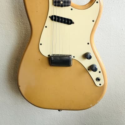 Fender Musicmaster with Brazilian Rosewood Fretboard 1961 Original Case image 2