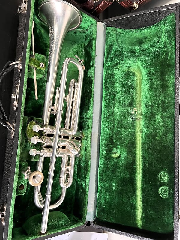 Near Mint Vintage Trumpet: 1924 Holton Revelation Silver