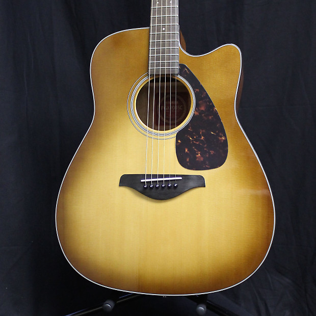 Yamaha cheap fgx700sc used