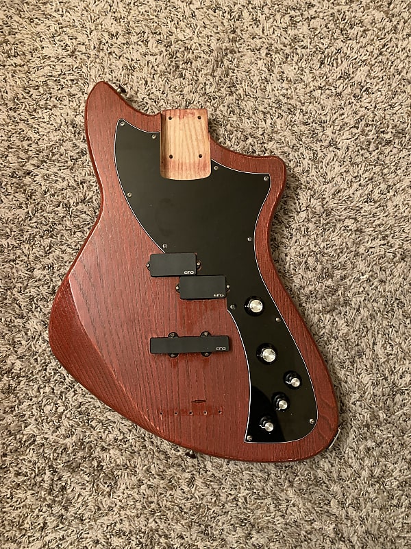 Rosser Guitars MA Bass with EMG PJ pickups and Darkglass Tone Reverb