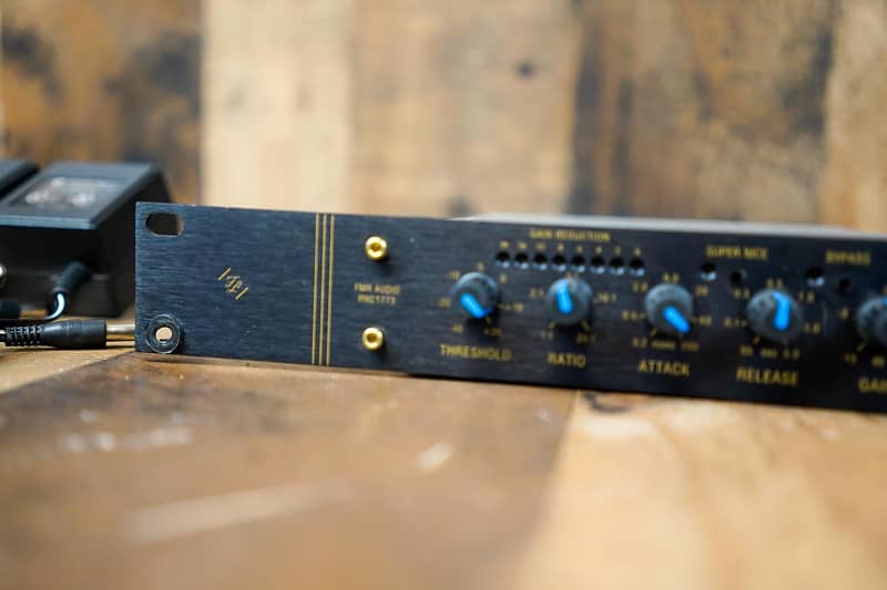 FMR Audio Really Nice Compressor RNC 1773 Pair Rack Mount Bundle