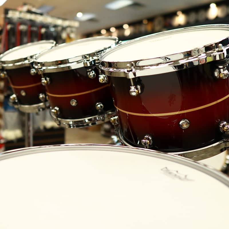 Pearl Reference One 7-Pc Shell Pack (Played by Omar Hakim)  8/10/12/14/16/22/14s (Red Burst Stripe)