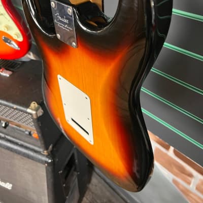 Fender Classic Player '60s Stratocaster 3-Color Sunburst 2006 Electric Guitar image 13