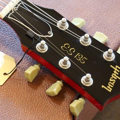 Gibson ES-135 Cherry Red 1995年製　ギブソン 1995 Gibson ES-135 Semi-Hollow Electric Guitar Cherry Red w