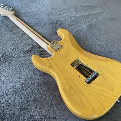 2008 Fender American Deluxe Ash Stratocaster Maple Fretboard - Butterscotch Blonde - Free Pro Setup image 16