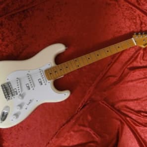 EDWARDS by ESP E-SE-100M/LT w/Seymour Duncan PU Stratocaster EDWARDS by ESP E-SE-100M/LT w/Seymour Duncan PU Stratocaster