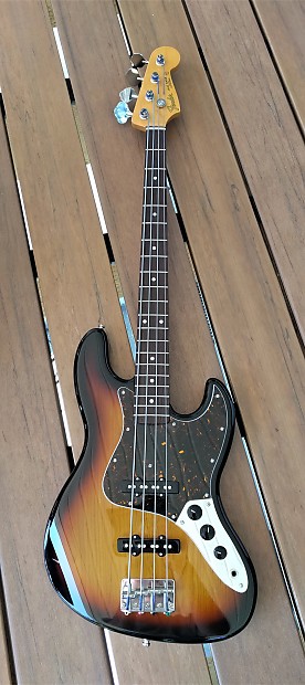 Fender JB62M Jazz Bass MIJ Medium Scale 32