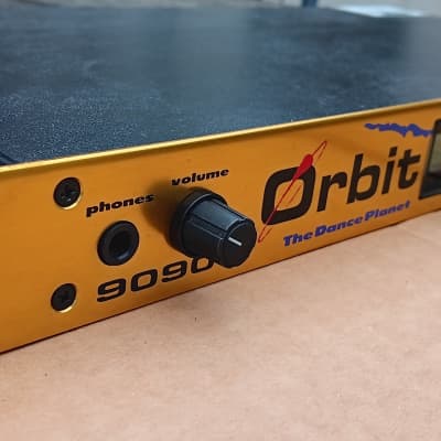 E-MU Orbit 9090 V2 rack synth. NearMint!