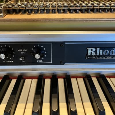 Rhodes Mark II Seventythree Suitcase Piano image 8