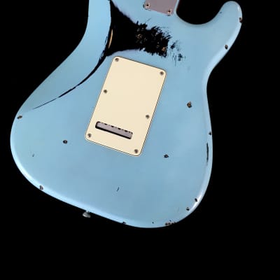 LEFTY! Custom Fender Heavy Relic ST60s Aged Daphne Blue Nitro Over Black Ash Strat 7.4 lb image 13