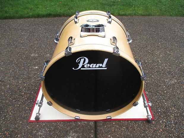 Pearl vision shop bass drum