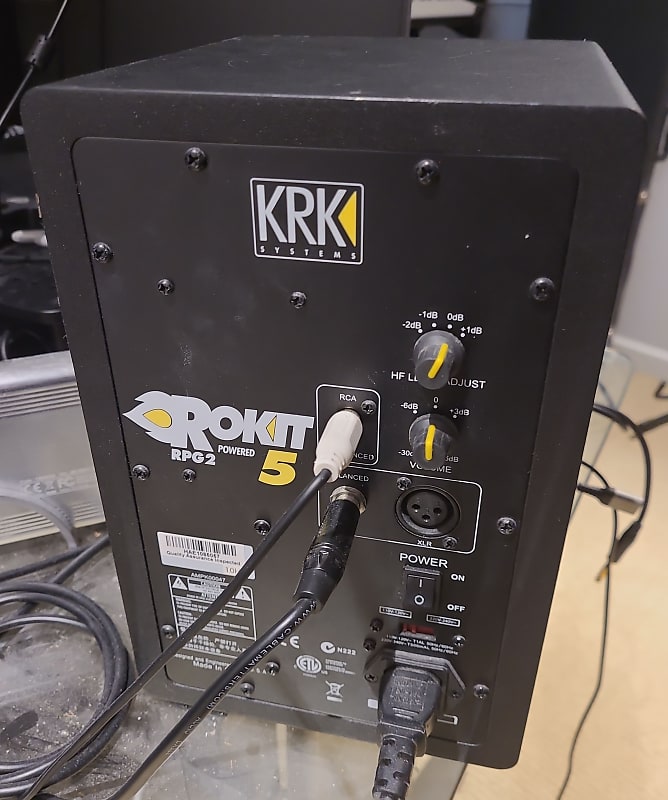 KRK Rokit 5 2-Way 5 in Powered Studio Monitor Speakers Black RGP2 Power  Cords