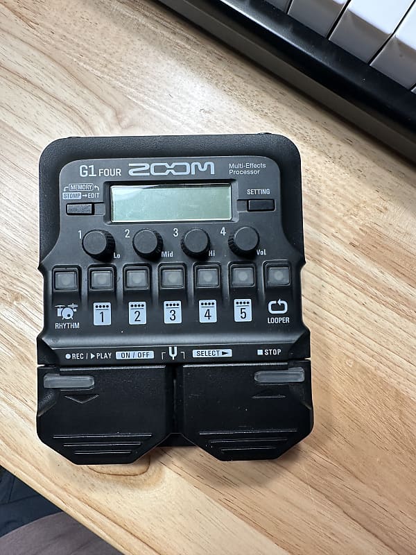 Zoom G1 four